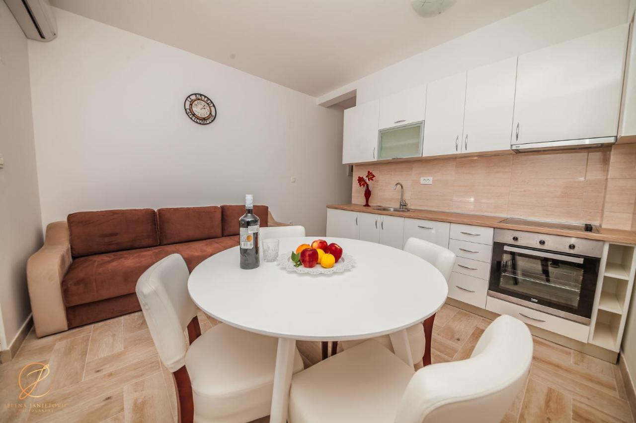 הרצג-נובי Apartments Ruzmarin מראה חיצוני תמונה