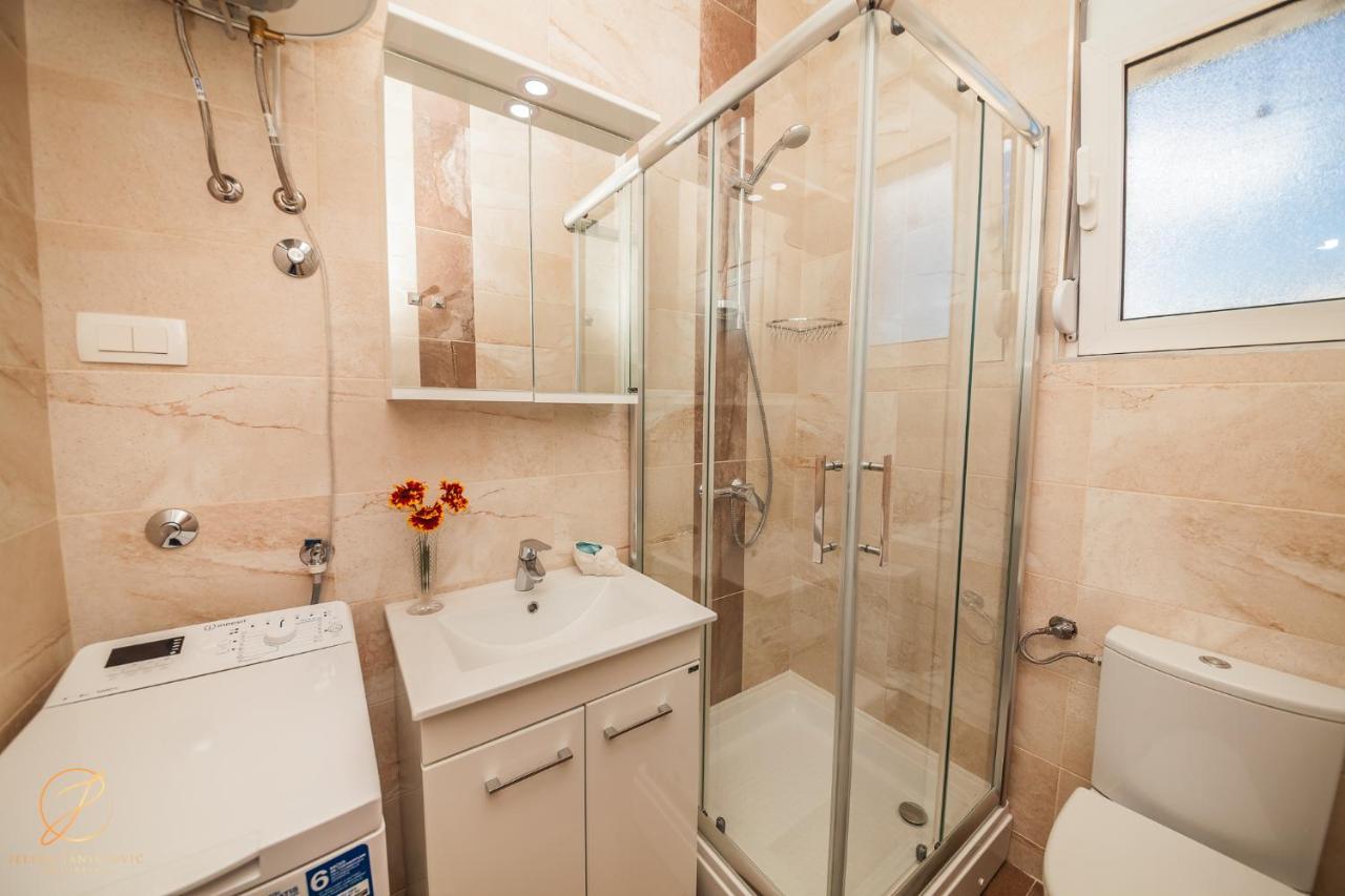 הרצג-נובי Apartments Ruzmarin מראה חיצוני תמונה