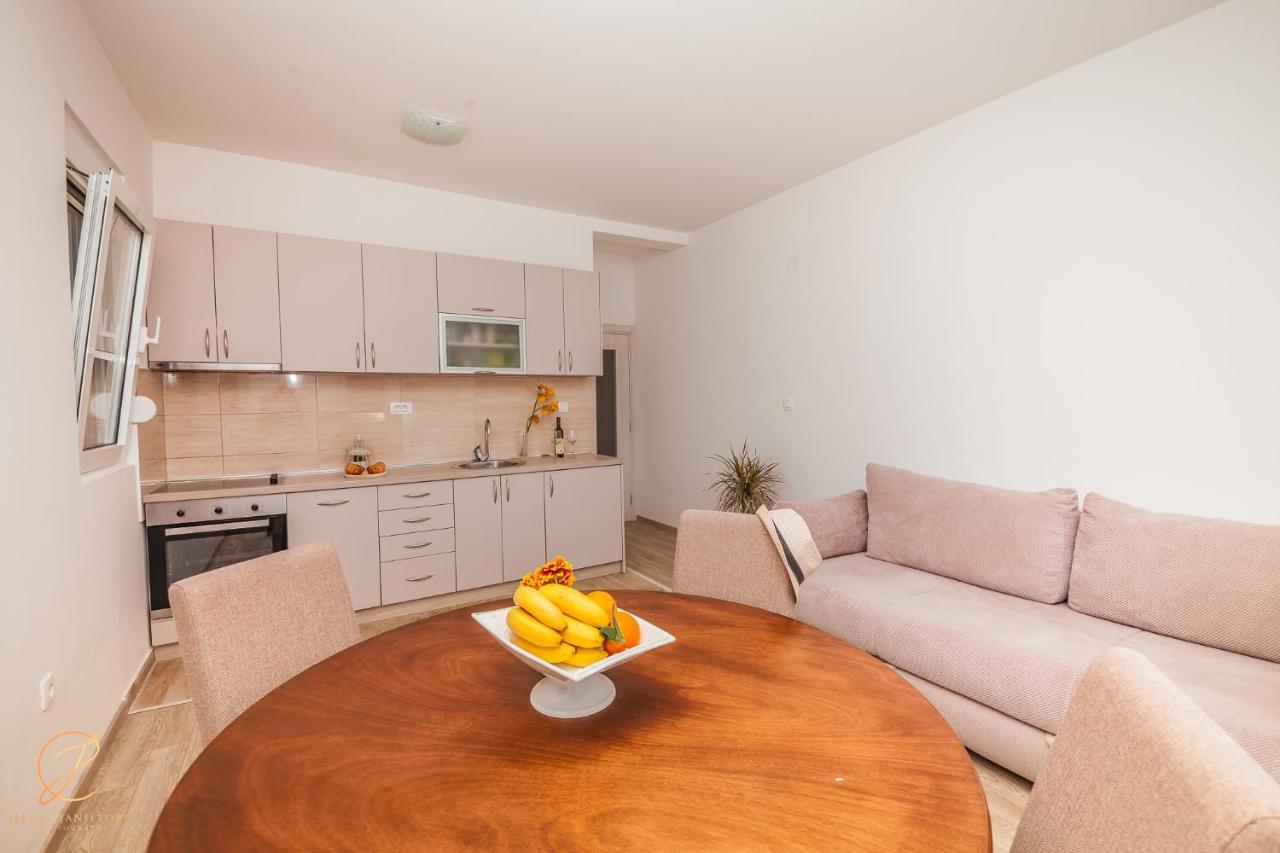 הרצג-נובי Apartments Ruzmarin מראה חיצוני תמונה
