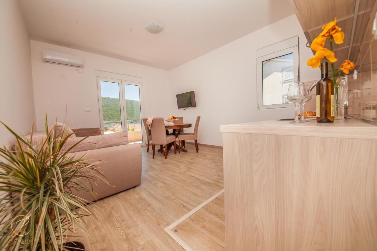 הרצג-נובי Apartments Ruzmarin מראה חיצוני תמונה