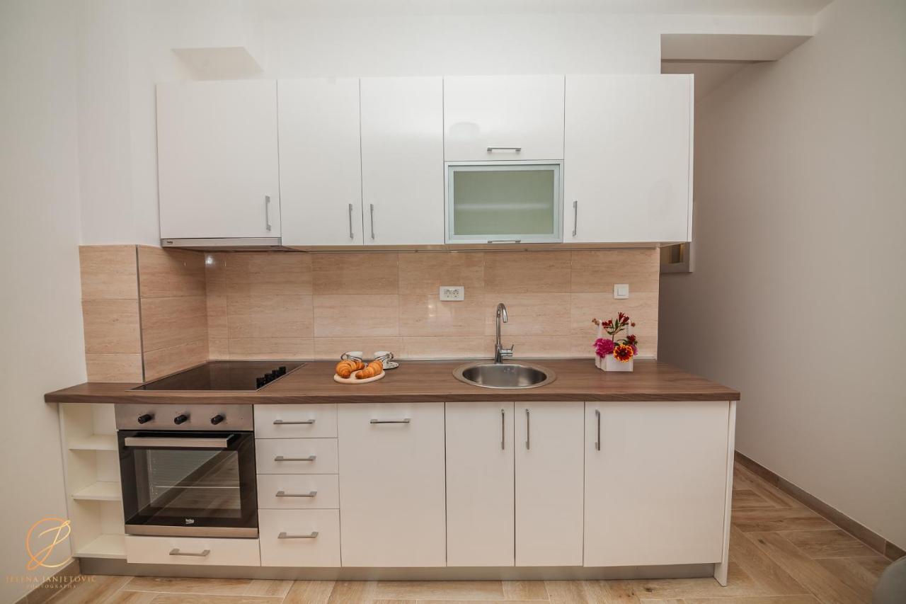 הרצג-נובי Apartments Ruzmarin מראה חיצוני תמונה